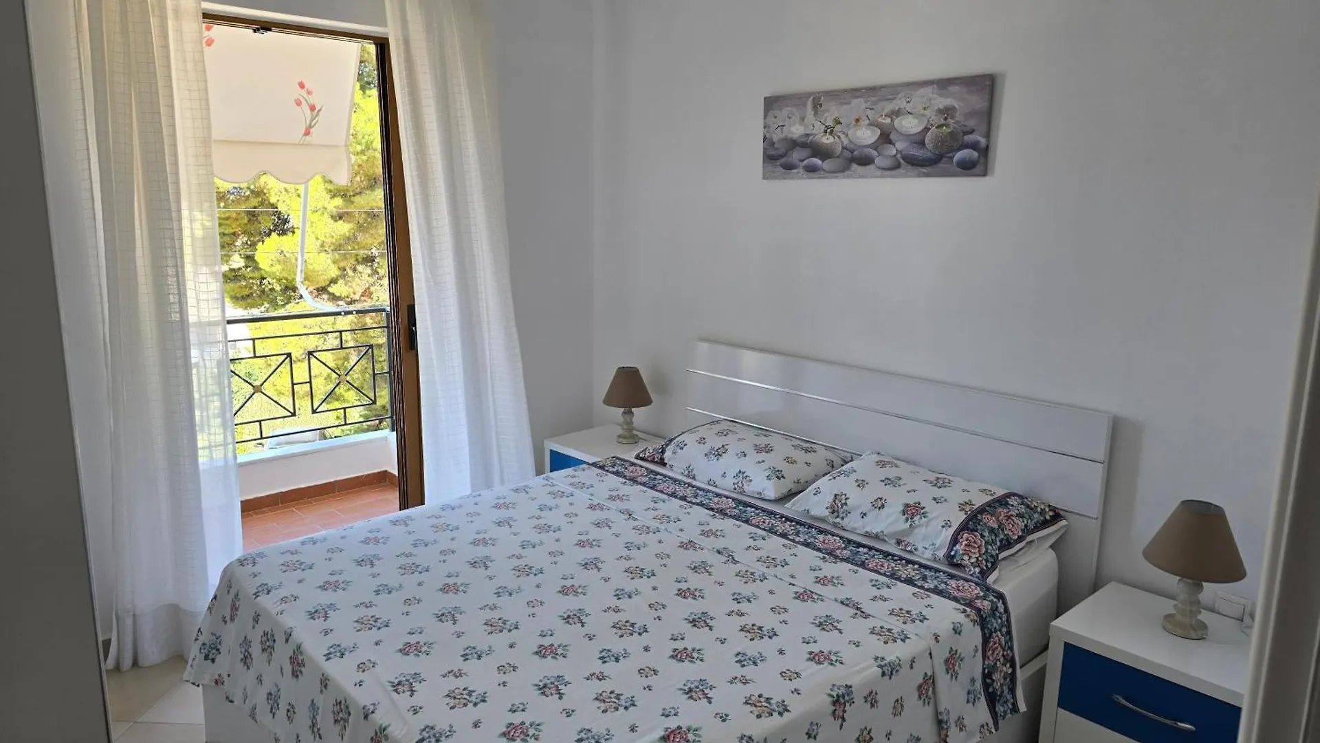 Apartment Lovely 1-Bedroom Rental Unit With Free Parking On Premises Sarande Albania